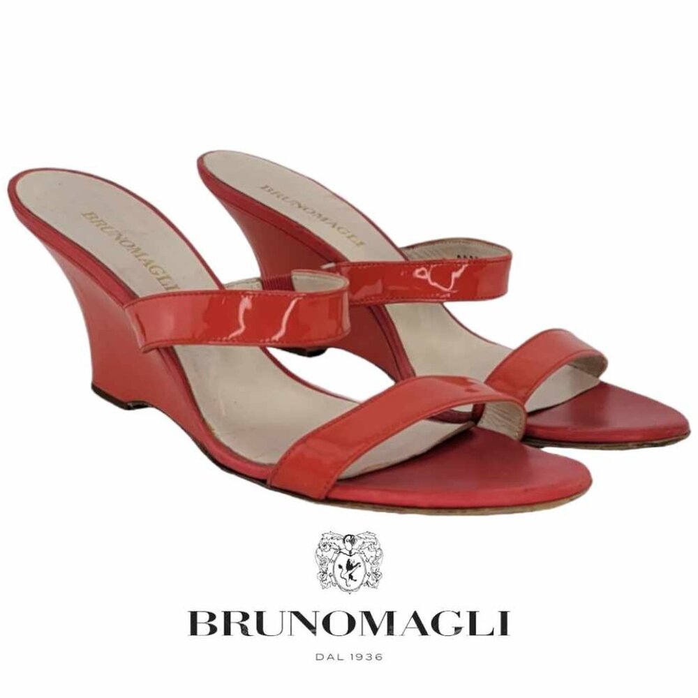 BRUNO MAGLI CORAL PATENT LEATHER SANDALS WOMEN'S SZ 40IT (10 US)